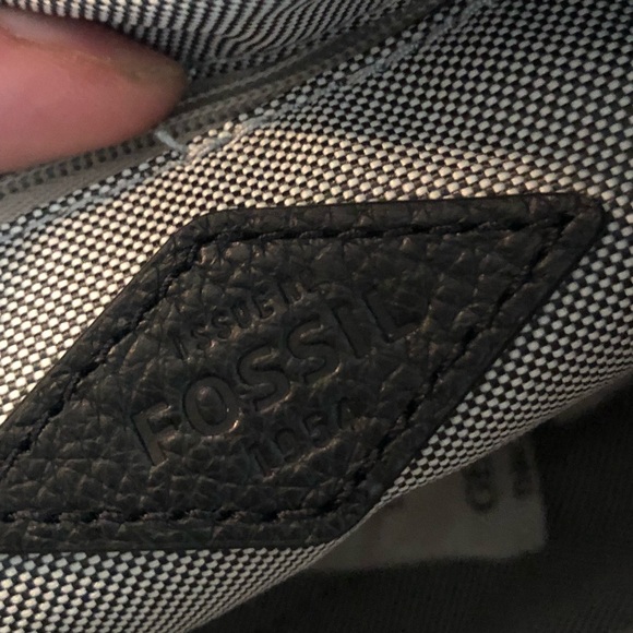 Fossil Floral Crossbody - Picture 7 of 8